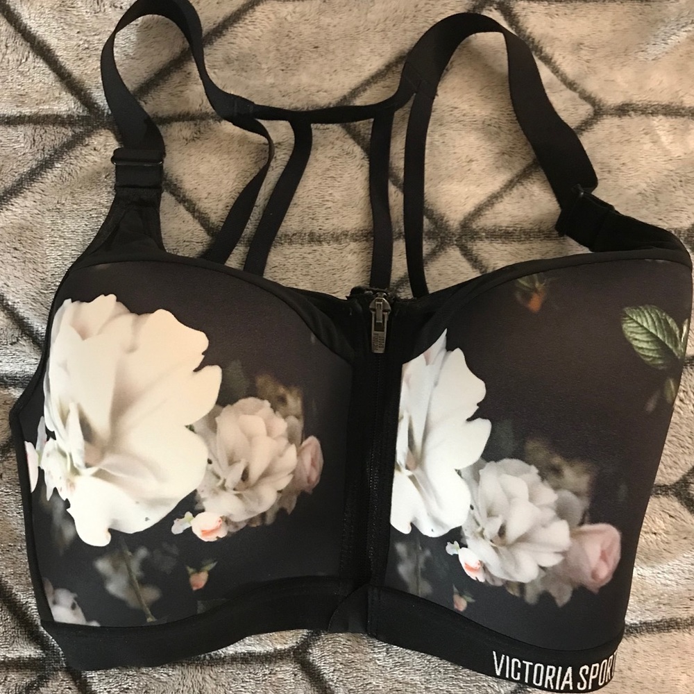 Maximum Support Sports Bra from Victoria’s Secret